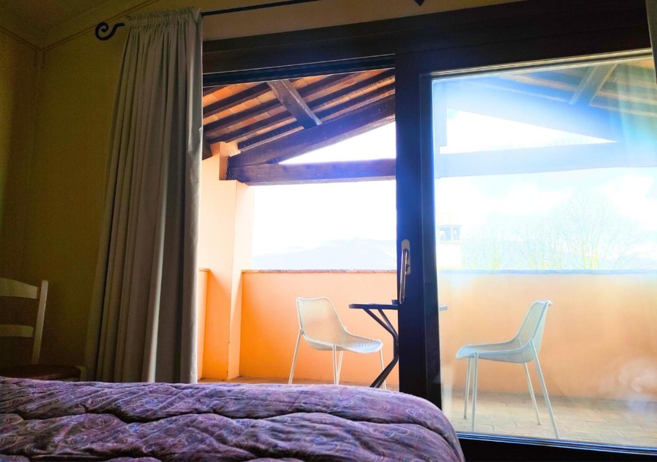 Hotel Villaggio Le Stelline Montefalco Buitenkant foto